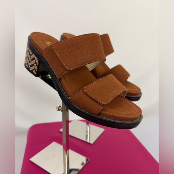 Alegria Women’s Tia Heels Sienna Color Herringbone Heel Velcro Straps US… - Picture 9 of 15